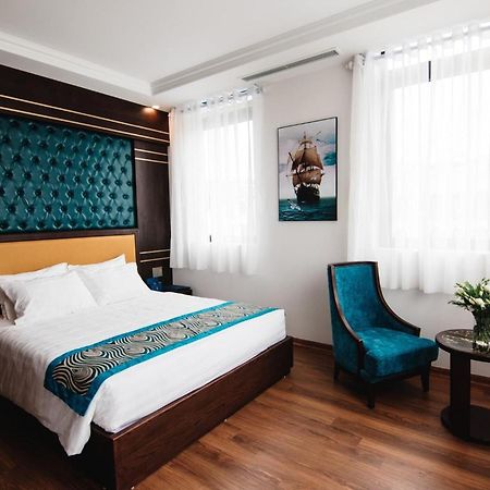 Paris Boutique Hotel Ha Long Buitenkant foto
