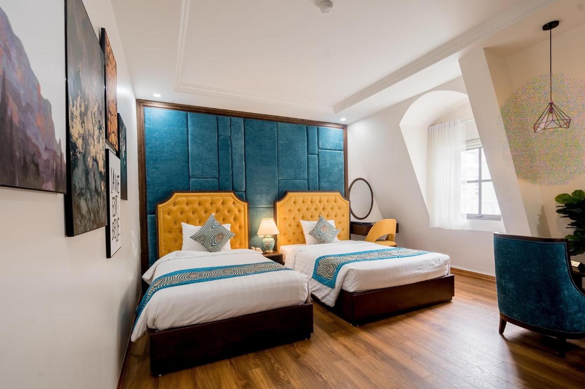 Paris Boutique Hotel Ha Long Buitenkant foto