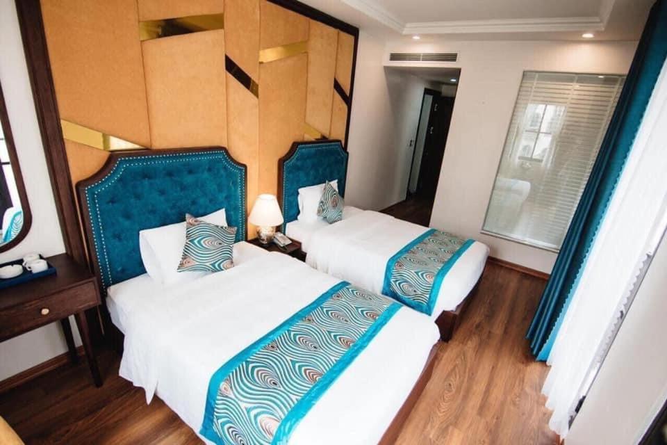 Paris Boutique Hotel Ha Long Buitenkant foto